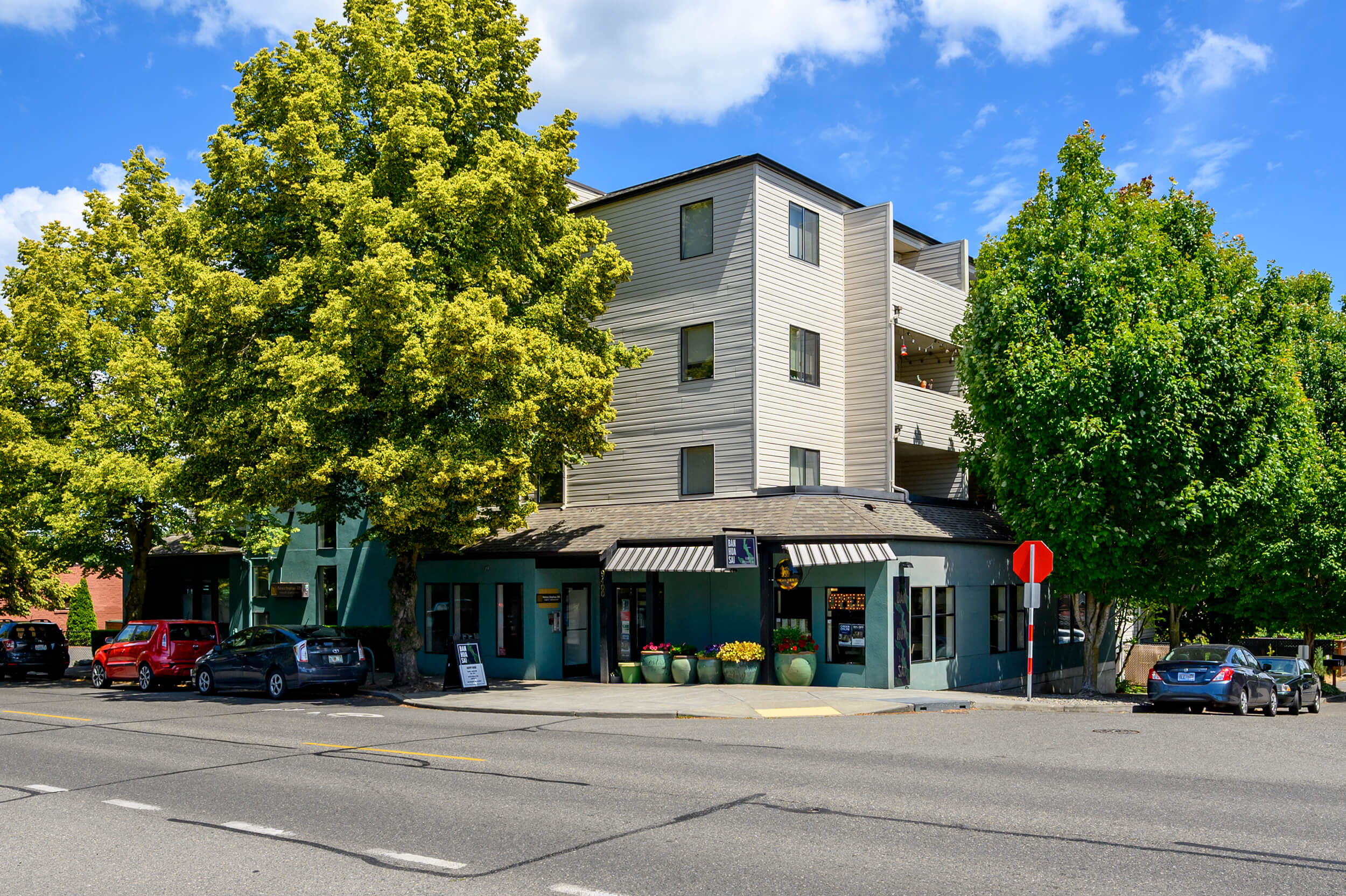 Maple Leaf Plaza Foundation Group Commercial Real Estate